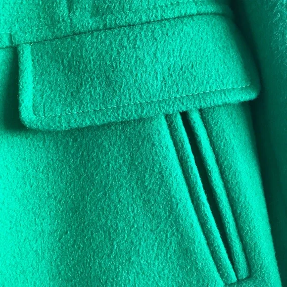 Emerald Green Coat with Polka Dot Lining and Removable Faux Fur Collar - Picture 3 of 9